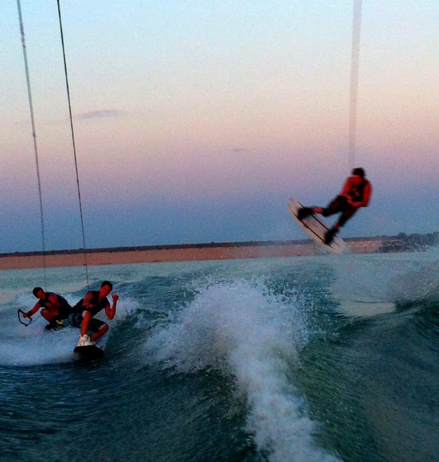 Name:  Wakeboard Big Air Raley.jpg
Views: 666
Size:  103.6 KB